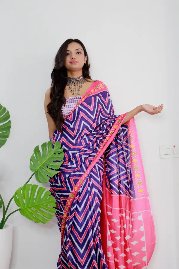 HANDICRAFT_WOMEN'S_Ikkat_PRINT_PURE_SOFT_COTTON_SAREE_WITH_BLOUSE_PIECE_With_Blouse_Piece